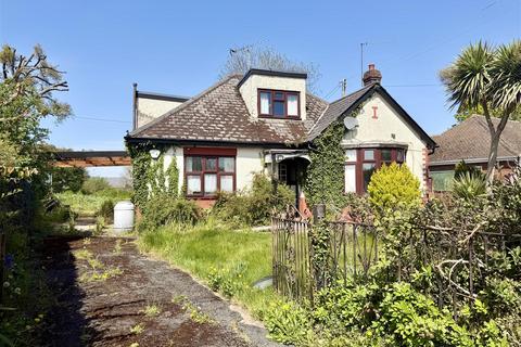 Land, in Grafton, £275,000
