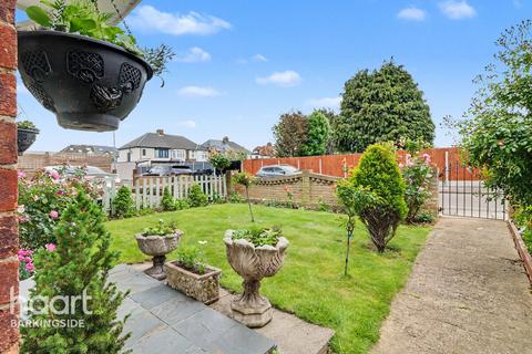 3 bed property, in Marston Road, £600,000