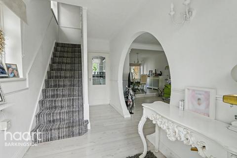 3 bed property, in Marston Road, £600,000
