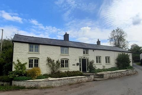 4 bed property, in Pontfaen, £375,000