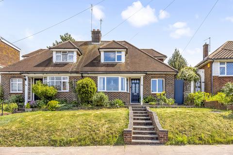 4 bed property, in Overhill Way, £535,000