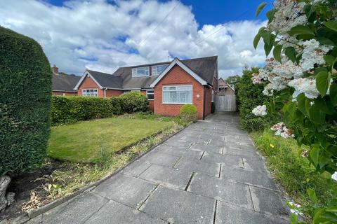 3 bed property, in Heath Road, £240,000