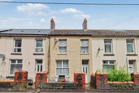 3 bed property, in Abercwmboi, £75,995