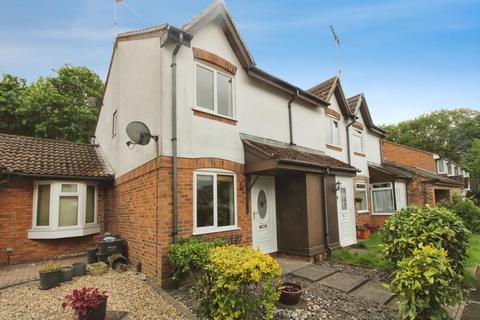 2 bed property, in Watercrook Mews, £210,000