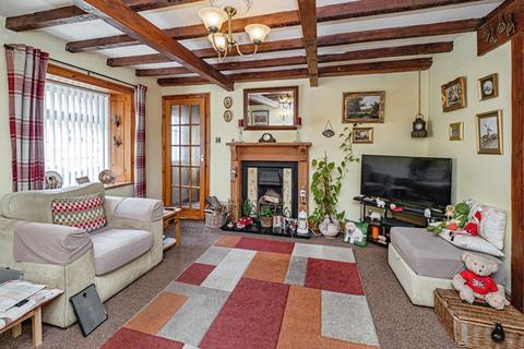 2 bed property, in Hornsea Road, £190,000