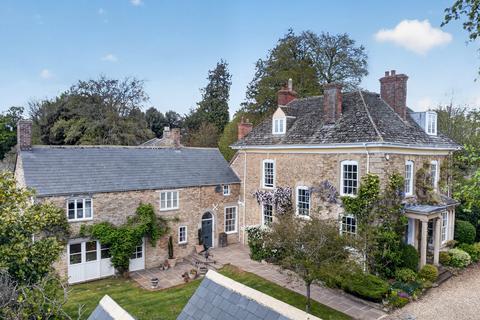 6 bed property, in Market Place, £3,000,000