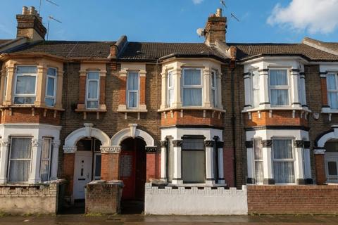 2 bed property, in 81 Wakefield Street, £110,000