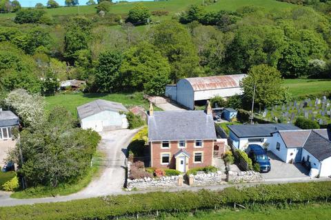3 bed property, in Glan Conwy, £420,000