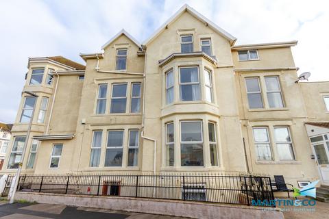 10 bed property, in Simpson Street, £300,000