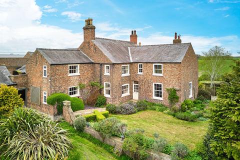 6 bed property, in The Farmhouse, £1,250,000