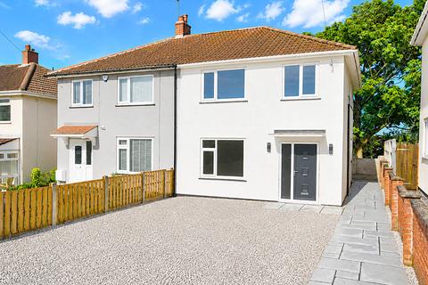 3 bed property, in Chestnut Avenue, £180,000