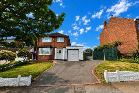3 bed property, in Ivanhoe Road, £290,000