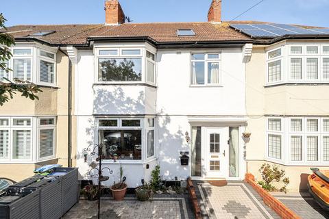 4 bed property, in Gerda Road, £675,000