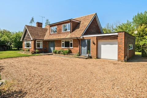 4 bed property, in Fifield Road, £1,100,000