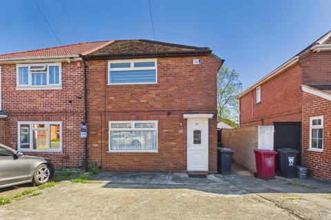3 bed property, in Norfolk Avenue, £450,000