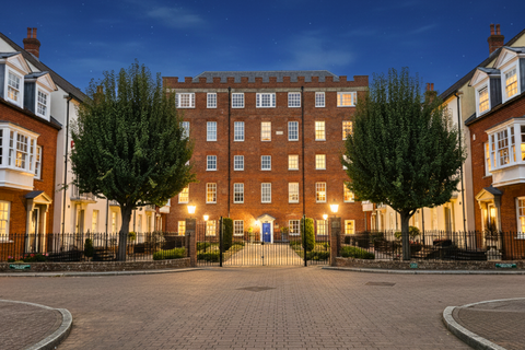 2 bed property, in Crane Bridge Road, £700,000