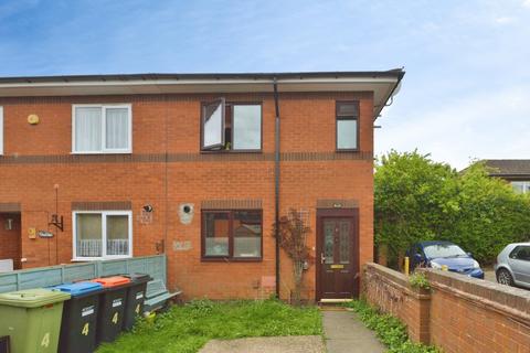 2 bed property, in Tamarisk Court, £270,000