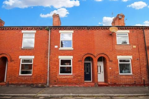 2 bed property, in Romanes Street, £140,000