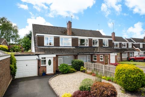 3 bed property, in Aster Avenue, £280,000