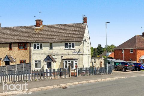 3 bed property, in Babington Road, £225,000