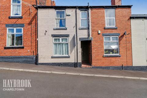 2 bed property, in Addison Road, £100,000