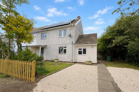 3 bed property, in New Road, £300,000