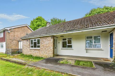 1 bed property, in Austin Close, £155,000