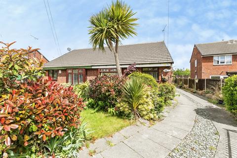3 bed property, in Alden Close, £190,000