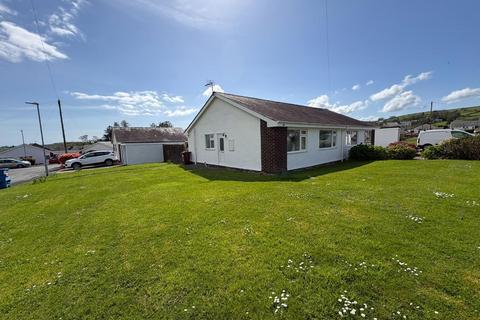 2 bed property, in Bryn Tyddyn, £185,000