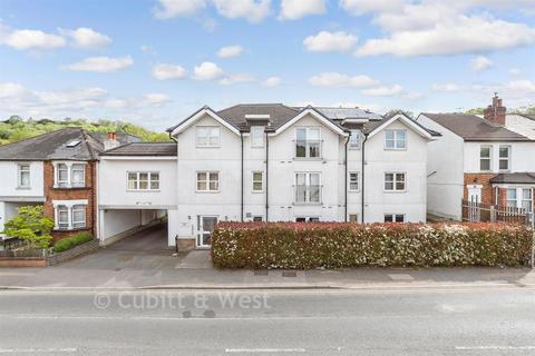 2 bed property, in Godstone Road, £250,000