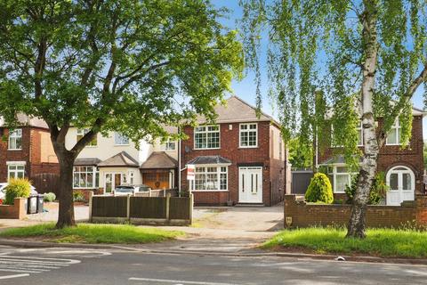 4 bed property, in Ilkeston Road, £365,000