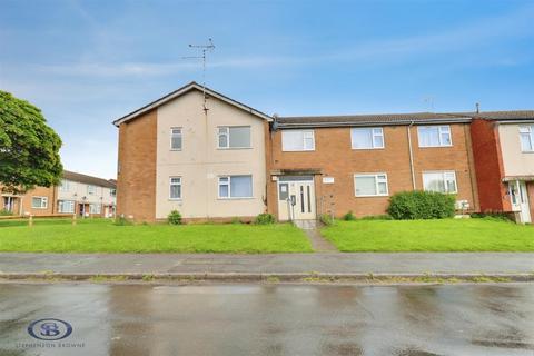 1 bed property, in Hinton Road, £49,500
