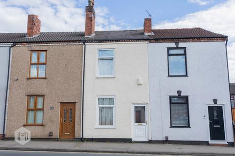 2 bed property, in Market Street, £110,000