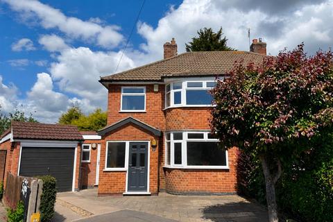 4 bed property, in Fieldhurst Avenue, £325,000