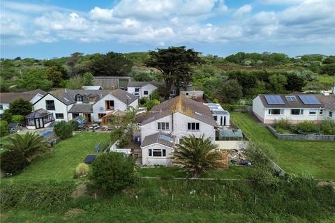 5 bed property, in Prussia Cove Road, £230,000