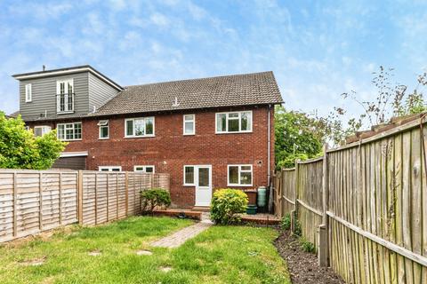 3 bed property, in Purbrook Road, £320,000