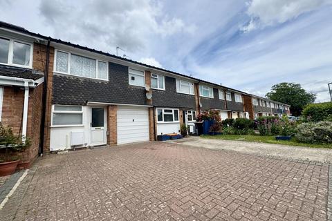 3 bed property, in Henderson Way, £270,000