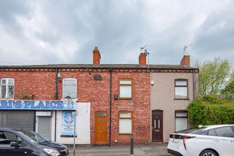 2 bed property, in Westleigh Lane, £92,000