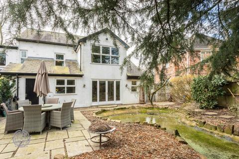 5 bed property, in Sandy Lane, £700,000