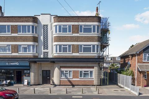 2 bed property, in Manners Way, £270,000