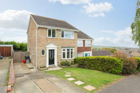 3 bed property, in Swallow Avenue, £400,000