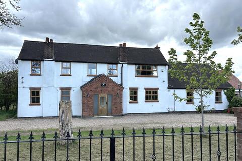 6 bed property, in Alfrace, £850,000