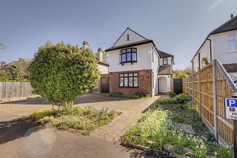 3 bed property, in Churchill Road, £1,450,000