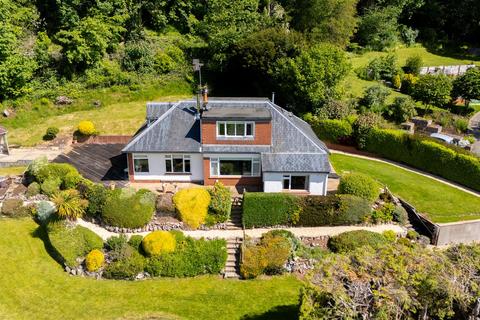 3 bed property, in Glen Avenue, £995,000