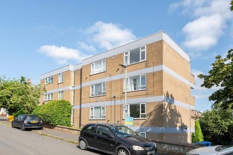 Studio, in Flat 12, £80,000