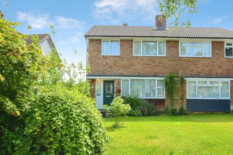 3 bed property, in Bois Lane, £725,000