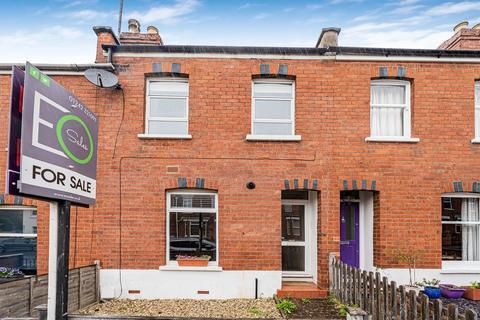 2 bed property, in Fairhaven Road, £375,000