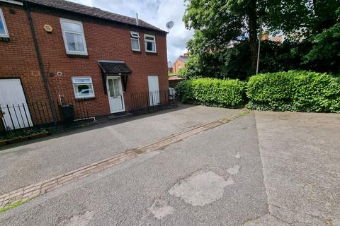 2 bed property, in Elmdale Street, £280,000