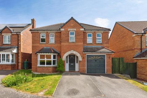 4 bed property, in Carram Way, £315,000