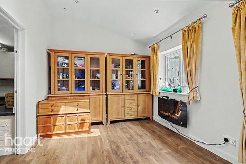 3 bed property, in Alkham Road, £440,000